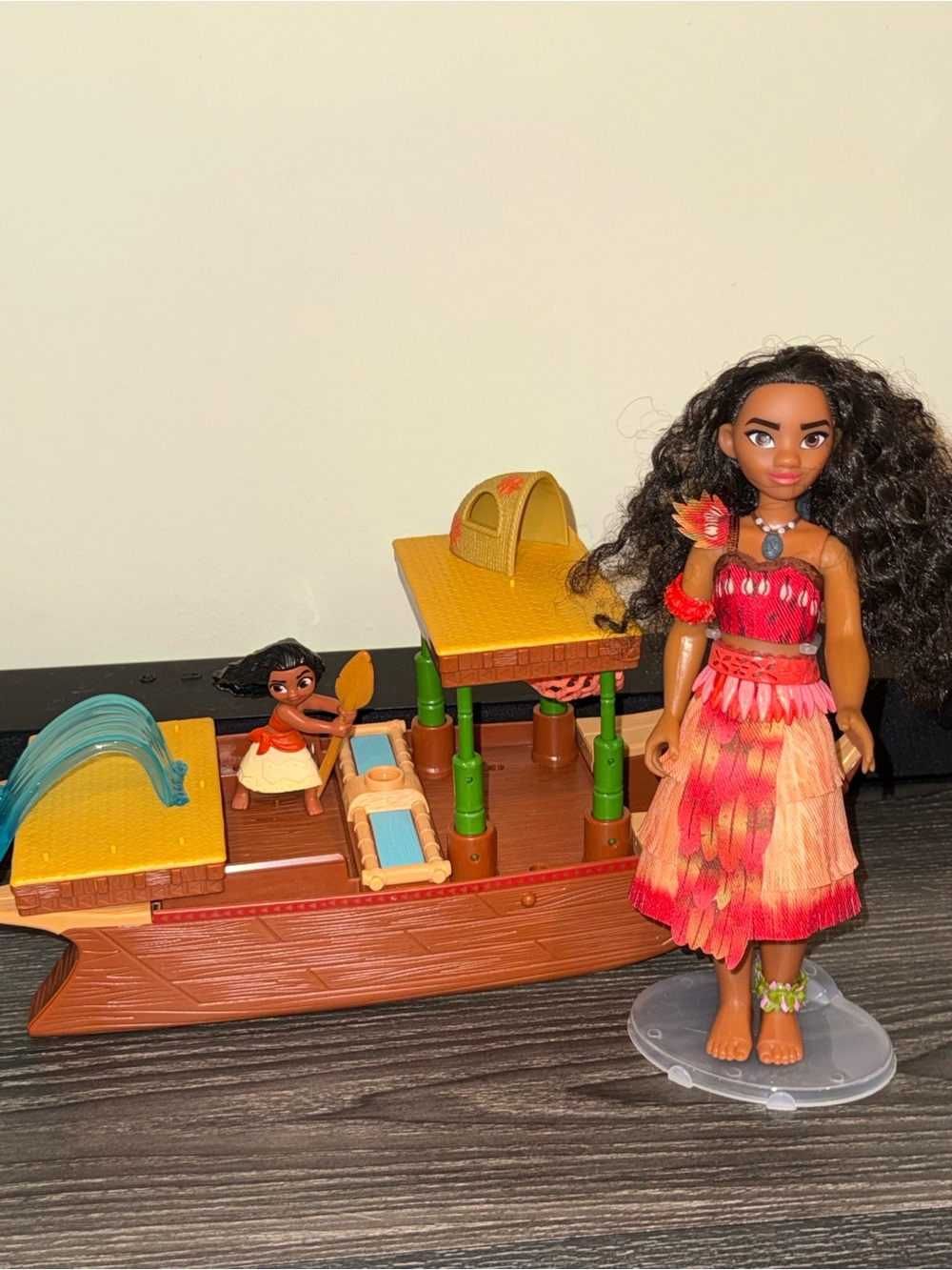 Disney Moana boat & 12 inch singing Moana doll